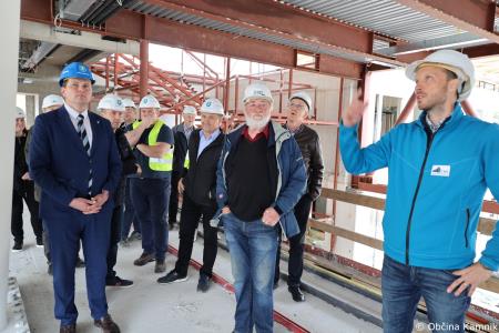 Ogled gradbišča nove Osnovne šole Frana Albrehta in seznanitev s potekom del občinskih svetnikov (17)